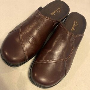 Clarks Leather Clogs